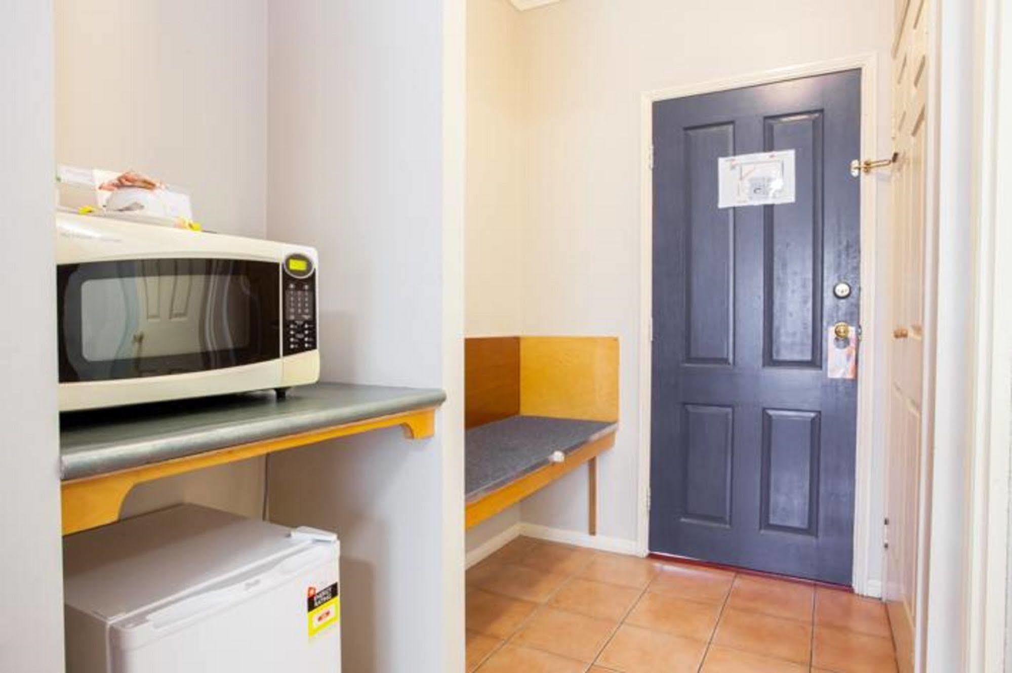 Springwood Motor Inn Екстериор снимка