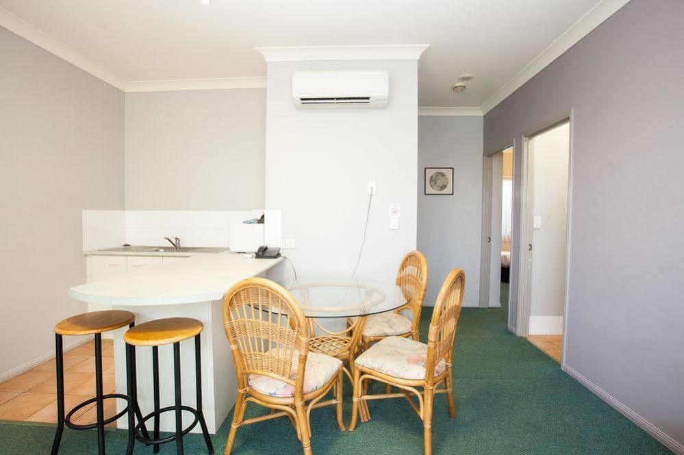 Springwood Motor Inn Екстериор снимка