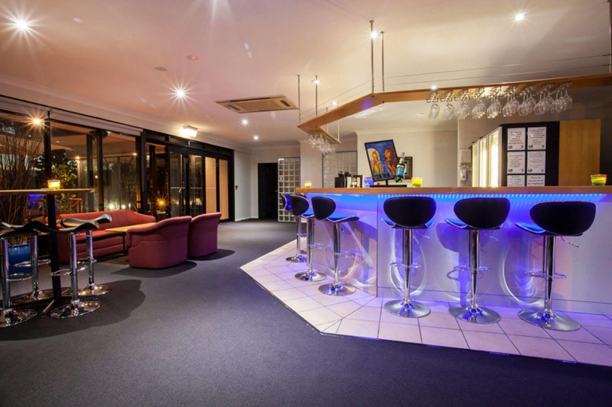 Springwood Motor Inn Екстериор снимка